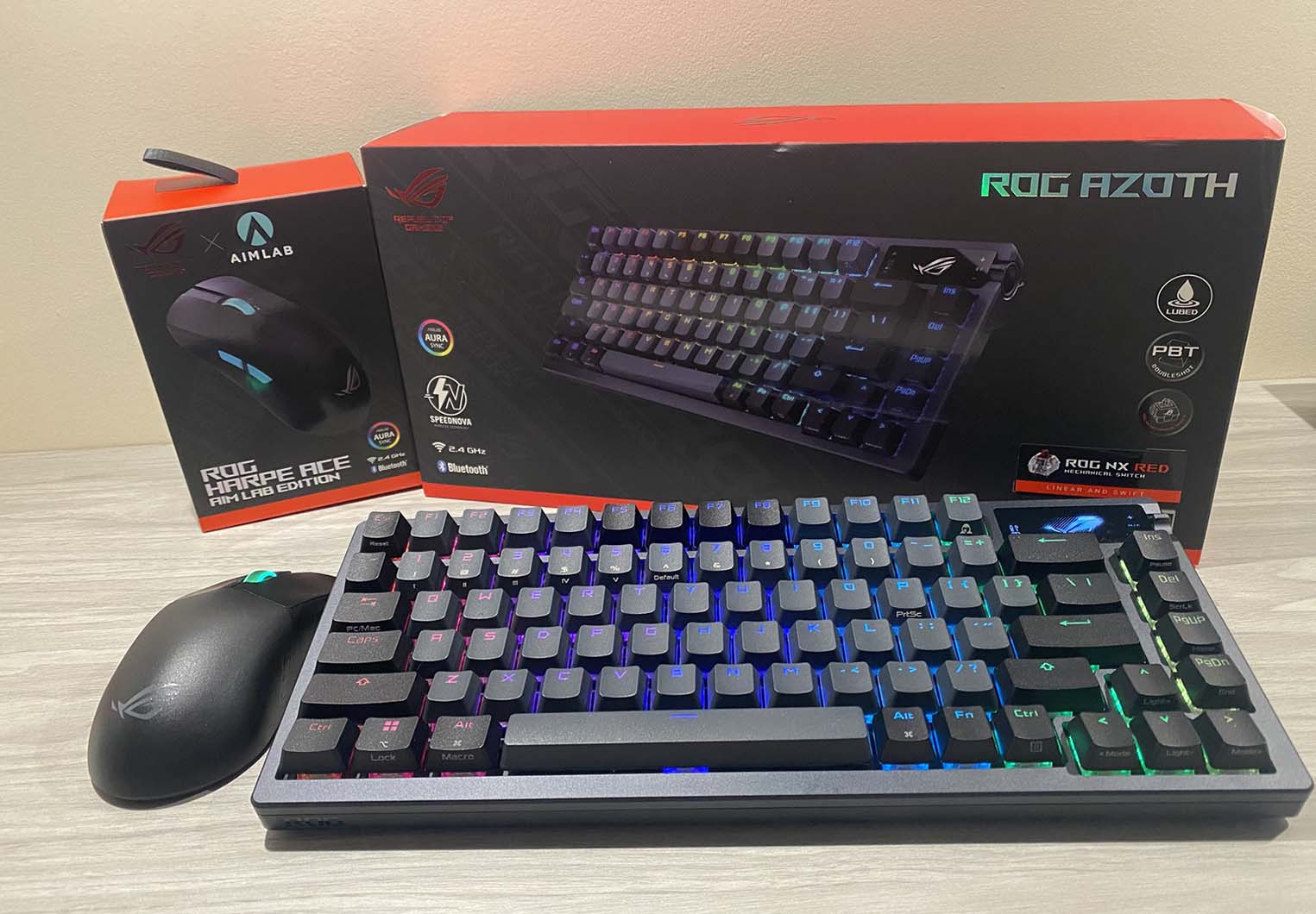 Gaming Essentials: ASUS ROG Azoth Toetsenbord & Harpe Ace Muis Review